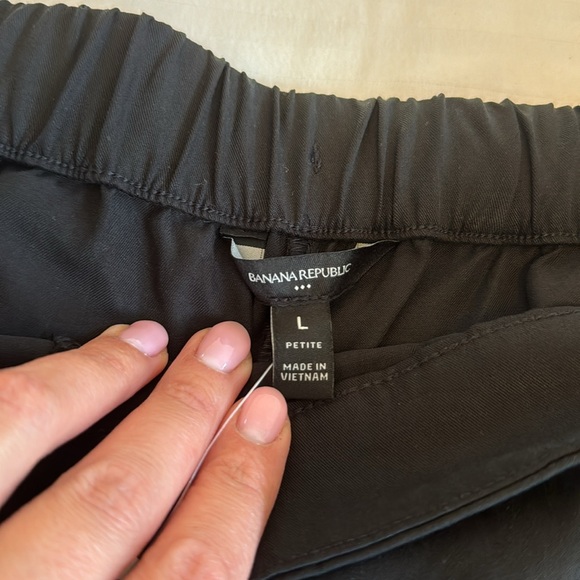 Banana Republic Black Cargo Joggers - L Petite - Picture 4 of 11